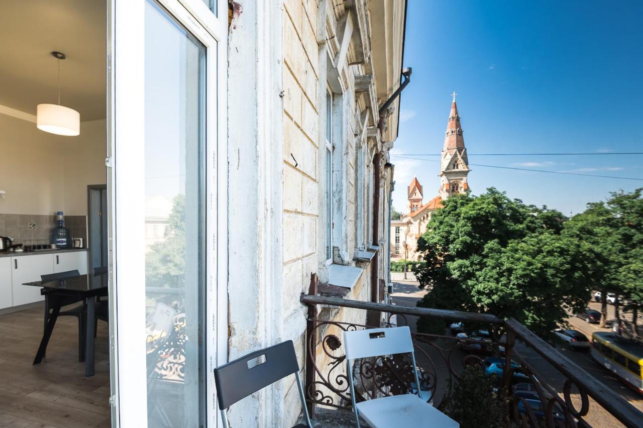 Апарт-Готель У Кірхи Odesa Exterior foto